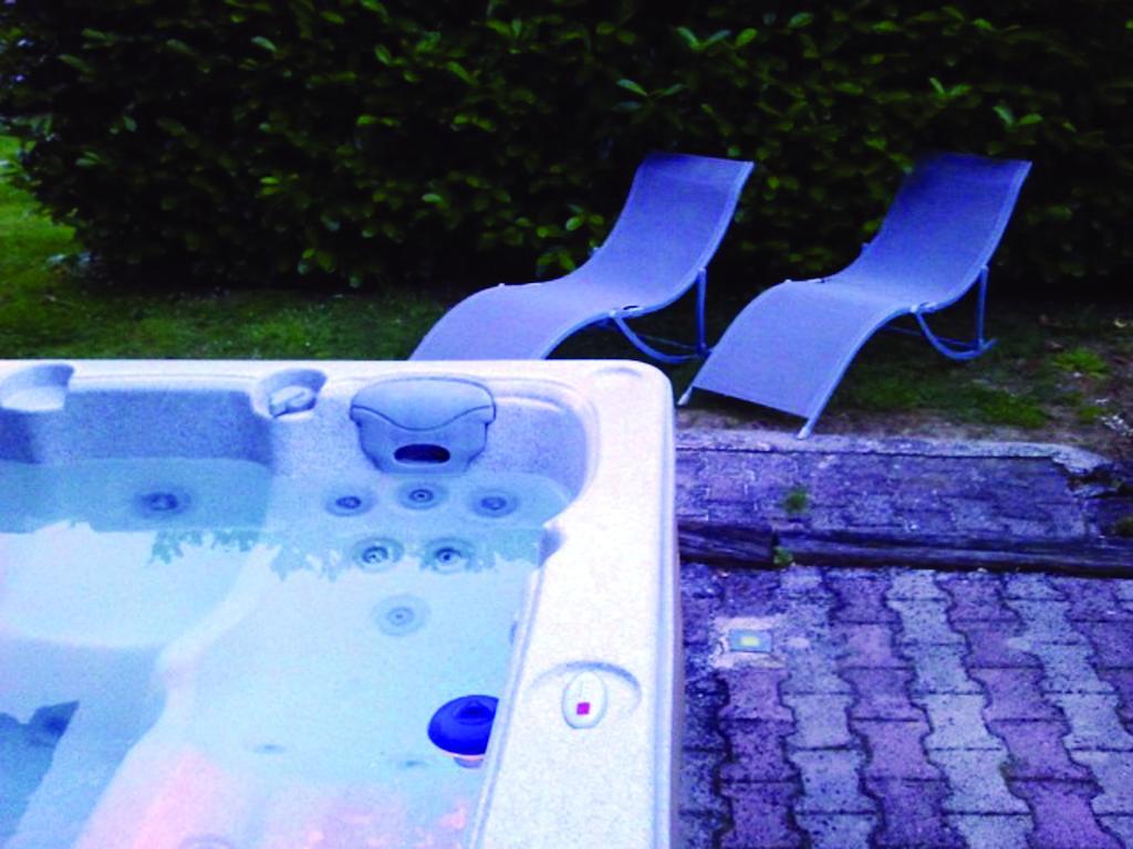 Domaine Capiet Bed & Breakfast Courpiac Exterior photo